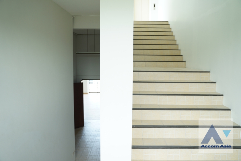 6  7 br House For Rent in Pattanakarn ,Bangkok  AA26801