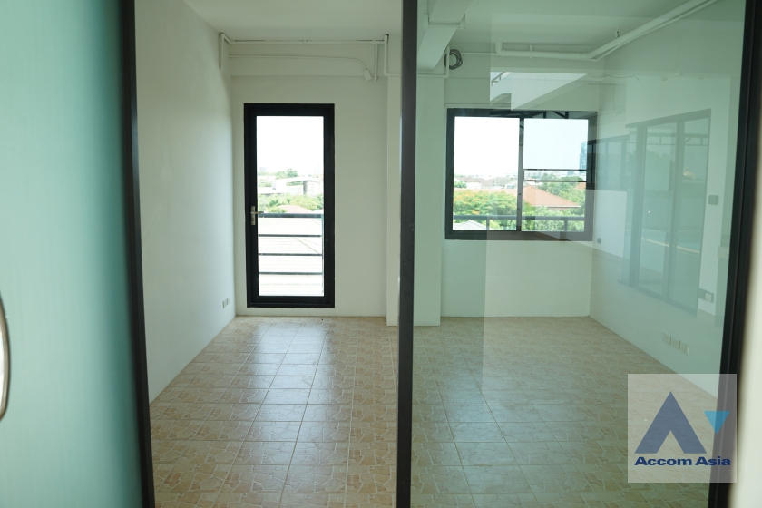 24  7 br House For Rent in Pattanakarn ,Bangkok  AA26801