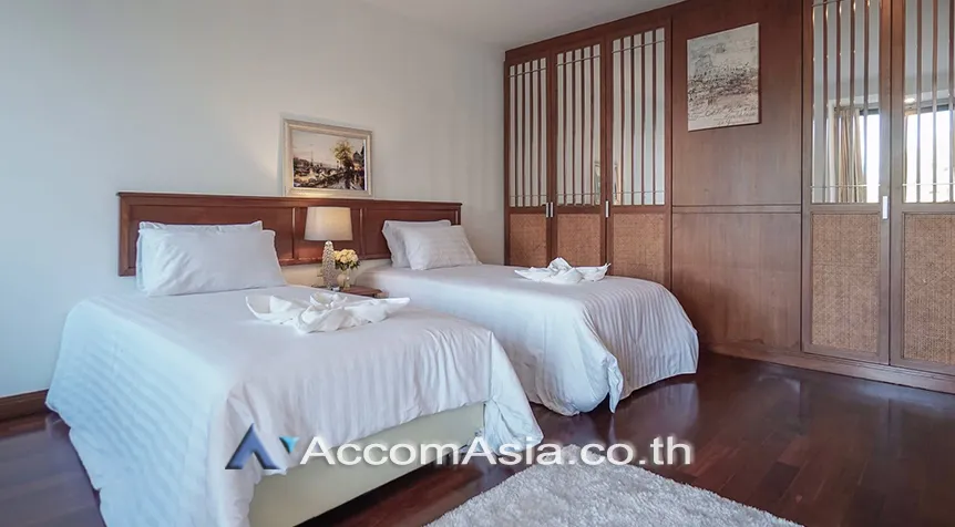  1  2 br Apartment for rent and sale in Sathorn ,Bangkok BRT Thanon Chan at Spacious Residence Situated on Chan Road AA26845