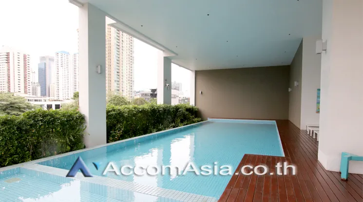 unit 3 Bedrooms  Apartment For Rent in Sukhumvit, Bangkok  near BTS Phrom Phong (AA26847)