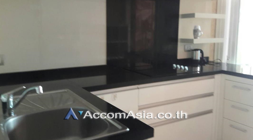  1  3 br Condominium For Sale in Charoen Nakhon ,Bangkok BTS Krung Thon Buri at WaterMark Chaophraya River AA26918