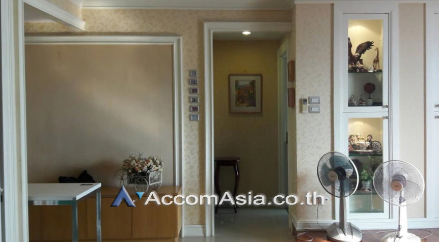  1  3 br Condominium For Sale in Charoen Nakhon ,Bangkok BTS Krung Thon Buri at WaterMark Chaophraya River AA26918