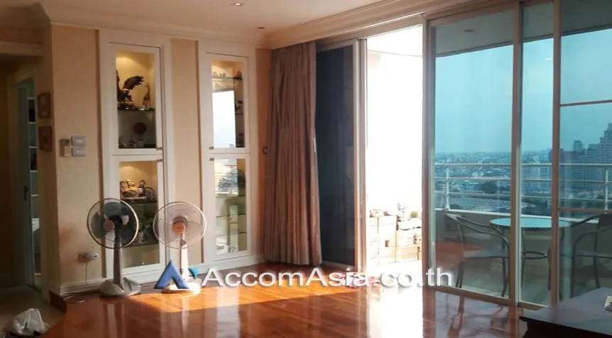 5  3 br Condominium For Sale in Charoen Nakhon ,Bangkok BTS Krung Thon Buri at WaterMark Chaophraya River AA26918