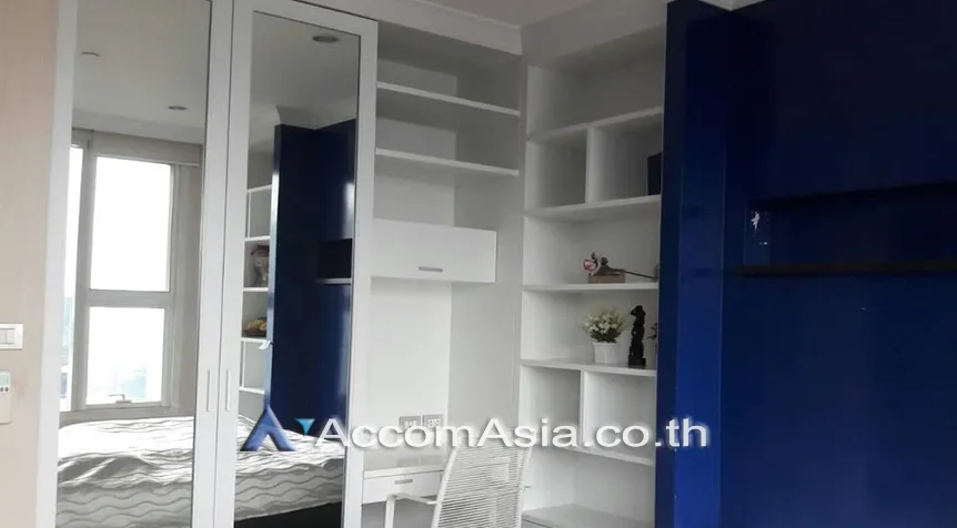 7  3 br Condominium For Sale in Charoen Nakhon ,Bangkok BTS Krung Thon Buri at WaterMark Chaophraya River AA26918