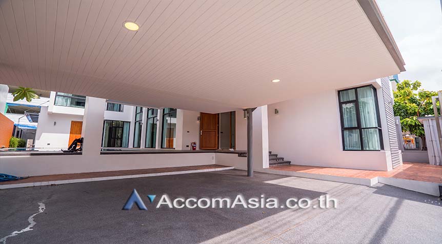 5  6 br House For Rent in Sukhumvit ,Bangkok BTS Phrom Phong AA26926