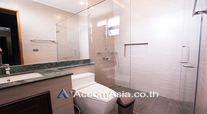 20  6 br House For Rent in Sukhumvit ,Bangkok BTS Phrom Phong AA26926