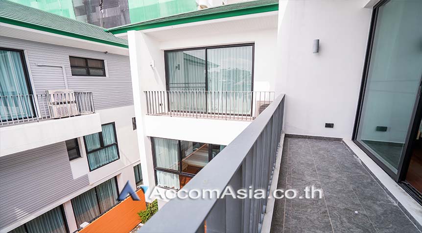 25  6 br House For Rent in Sukhumvit ,Bangkok BTS Phrom Phong AA26926