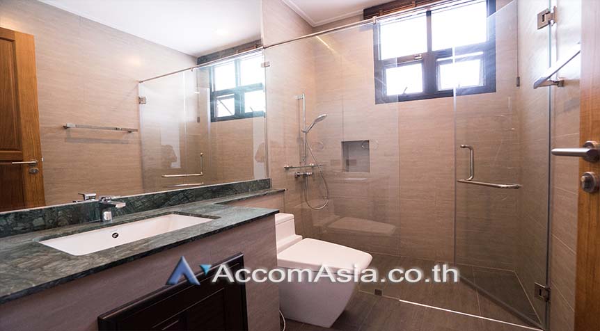 21  6 br House For Rent in Sukhumvit ,Bangkok BTS Phrom Phong AA26926