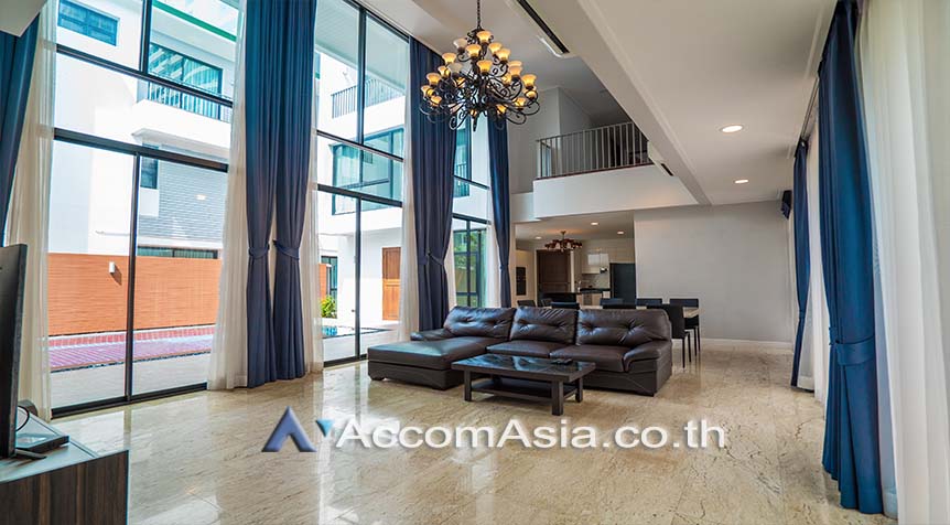 6  6 br House For Rent in Sukhumvit ,Bangkok BTS Phrom Phong AA26926