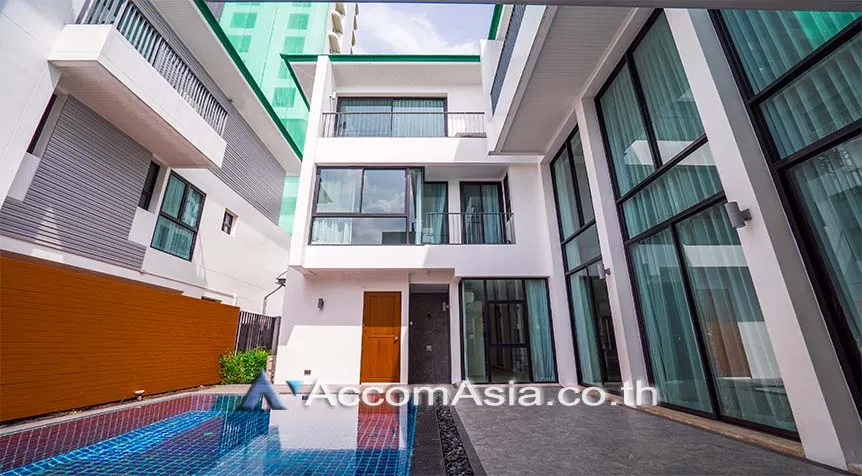  1  6 br House For Rent in Sukhumvit ,Bangkok BTS Phrom Phong AA26926