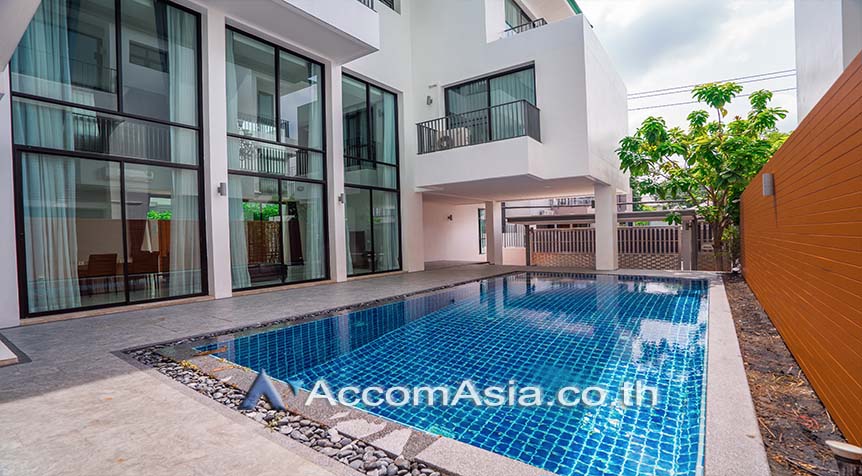  1  6 br House For Rent in Sukhumvit ,Bangkok BTS Phrom Phong AA26926