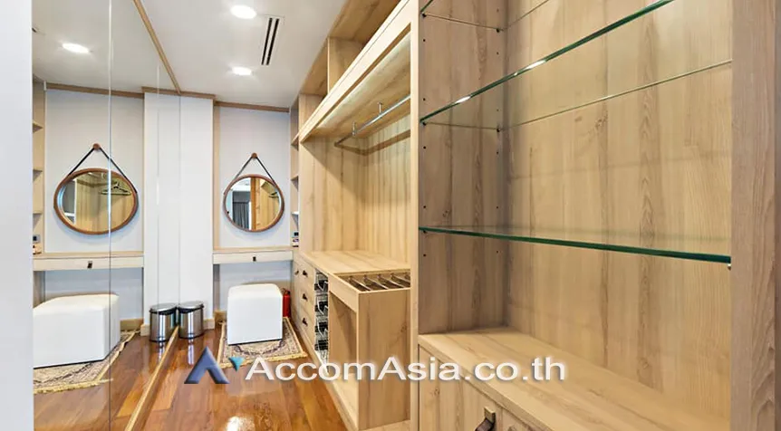 unitPenthouse |  2 Bedrooms  Condominium For Rent in Silom, Bangkok  near BTS Surasak (AA26978)