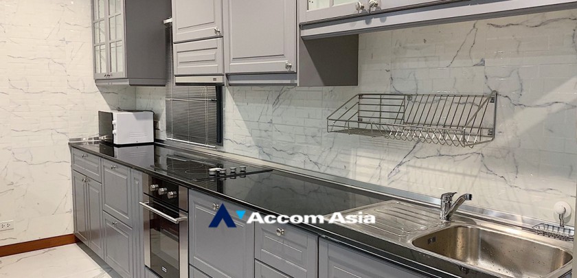  1  1 br Condominium For Sale in Sukhumvit ,Bangkok BTS Nana at Saranjai mansion AA26987