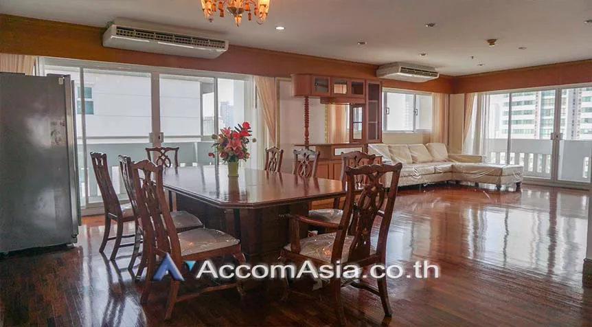 unit 5 Bedrooms  Apartment For Rent in Sukhumvit, Bangkok  near BTS Asok - MRT Sukhumvit (AA26992)