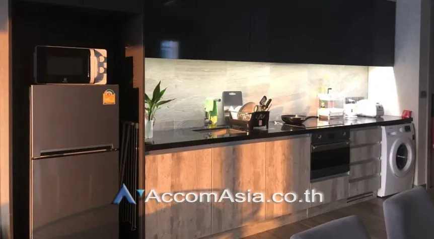 unit 2 Bedrooms  Condominium For Rent in Sukhumvit, Bangkok  near MRT Phetchaburi (AA27018)