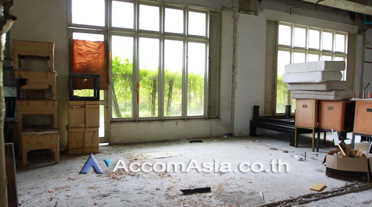  2  Condominium For Sale in Charoen Nakhon ,Bangkok BTS Krung Thon Buri at Baan Chao Praya AA27024