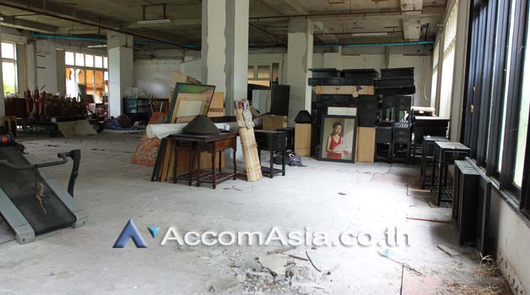 5  Condominium For Sale in Charoen Nakhon ,Bangkok BTS Krung Thon Buri at Baan Chao Praya AA27024