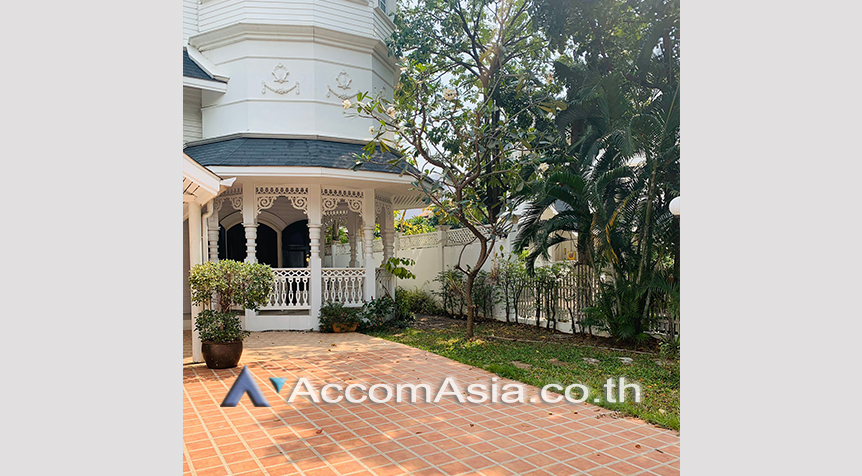4  4 br Townhouse For Rent in Bang Na ,Bangkok BTS Bearing at Fantasia Villa 2 AA27044
