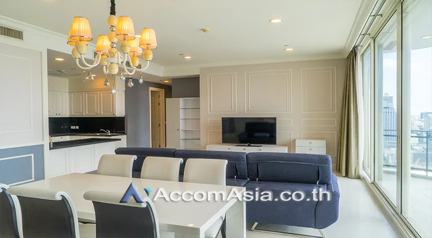 unit 3 Bedrooms  Condominium For Rent in Sukhumvit, Bangkok  near BTS Phrom Phong (AA27046)