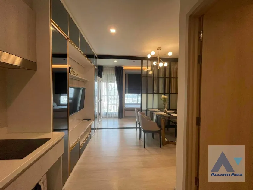 unit 2 Bedrooms  Condominium For Rent in Ploenchit, Bangkok  near BTS Ploenchit (AA27069)