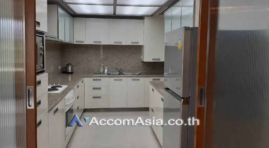 8  2 br Condominium For Rent in Ploenchit ,Bangkok BTS Chitlom at Somkid Gardens AA27077