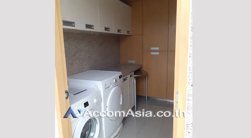9  2 br Condominium For Rent in Ploenchit ,Bangkok BTS Chitlom at Somkid Gardens AA27077