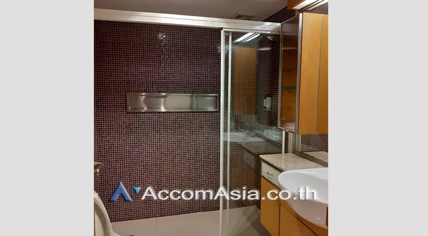 10  2 br Condominium For Rent in Ploenchit ,Bangkok BTS Chitlom at Somkid Gardens AA27077