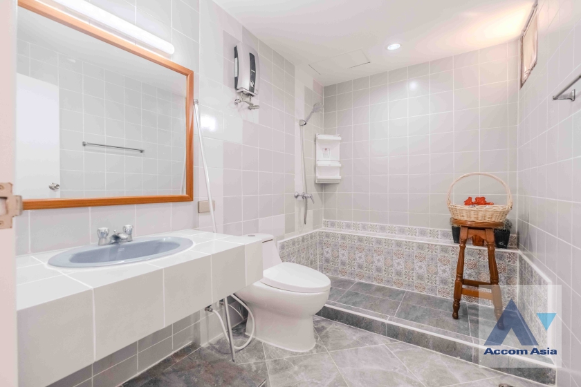 12  3 br Condominium For Rent in Sukhumvit ,Bangkok BTS Phrom Phong at D.S. Tower 1 AA27103