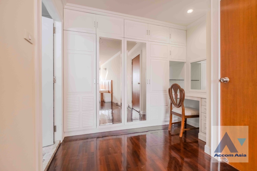 16  3 br Condominium For Rent in Sukhumvit ,Bangkok BTS Phrom Phong at D.S. Tower 1 AA27103