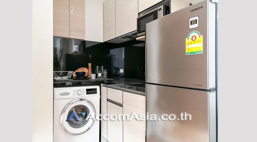 unit 1 Bedroom  Condominium For Sale in Sukhumvit, Bangkok  near BTS Phrom Phong (AA27108)
