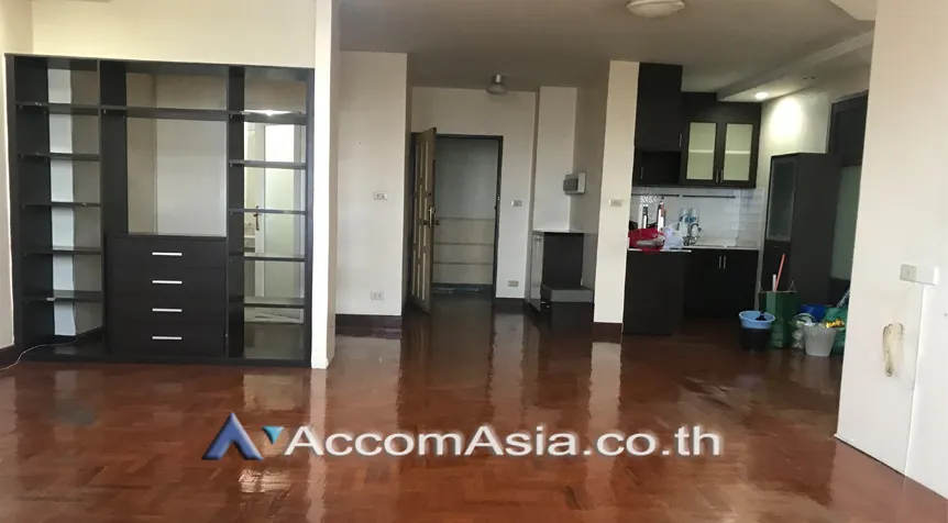 unit 1 Bedroom  Condominium For Sale in Sukhumvit, Bangkok  near BTS Phra khanong (AA27150)