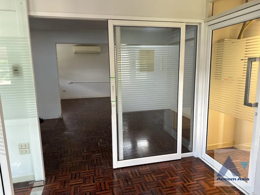 15  4 br House for rent and sale in Sukhumvit ,Bangkok BTS Punnawithi AA27152