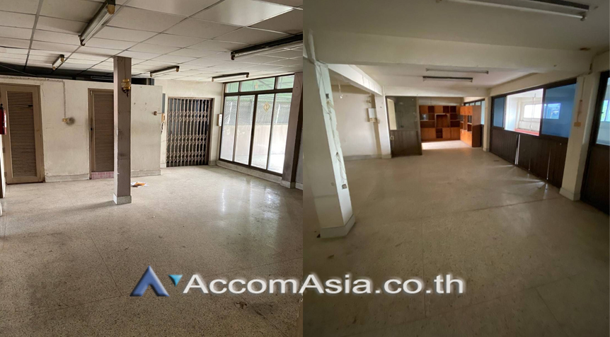 5  Retail / Showroom For Rent in Bang Na ,Bangkok BTS Punnawithi AA27228