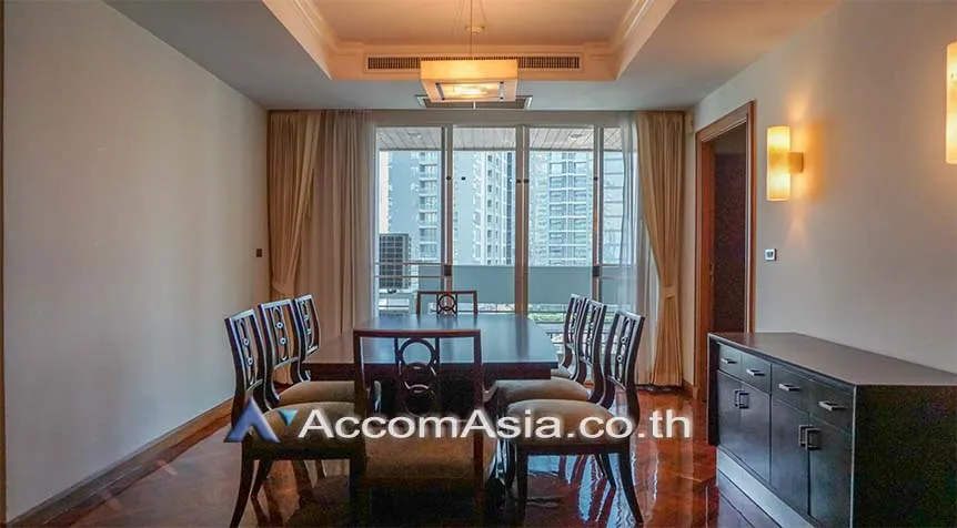  1  3 br Apartment For Rent in Sukhumvit ,Bangkok BTS Nana at Fully Furnished Apartment, Only 2 mins walk to BTS AA27244