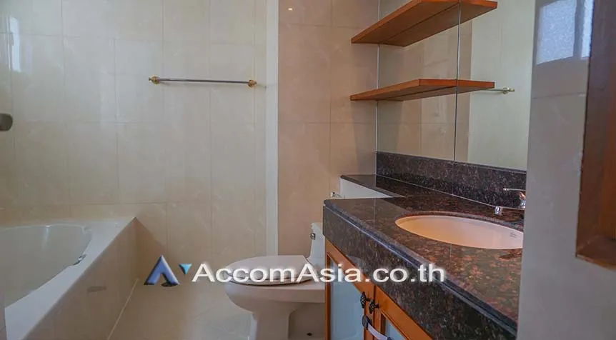 11  3 br Apartment For Rent in Sukhumvit ,Bangkok BTS Nana at Fully Furnished Apartment, Only 2 mins walk to BTS AA27244