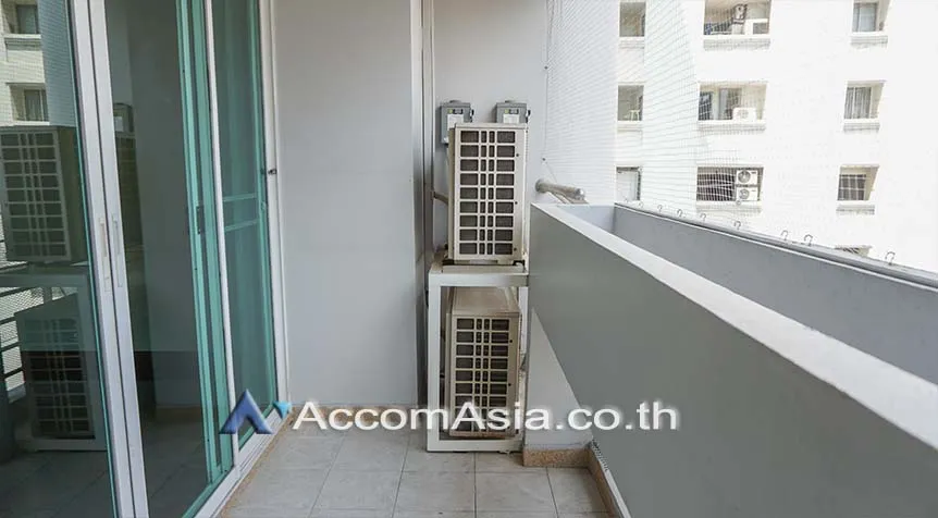 5  3 br Apartment For Rent in Sukhumvit ,Bangkok BTS Nana at Fully Furnished Apartment, Only 2 mins walk to BTS AA27244
