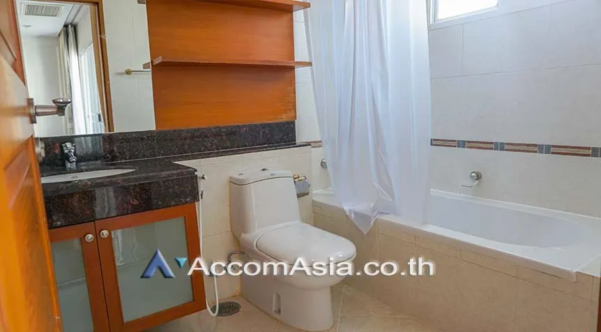 8  3 br Apartment For Rent in Sukhumvit ,Bangkok BTS Nana at Fully Furnished Apartment, Only 2 mins walk to BTS AA27244