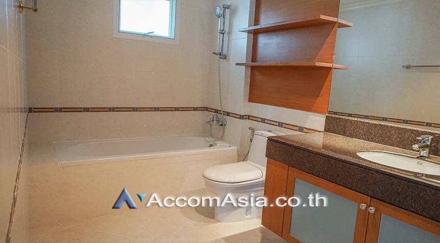 12  3 br Apartment For Rent in Sukhumvit ,Bangkok BTS Nana at Fully Furnished Apartment, Only 2 mins walk to BTS AA27247