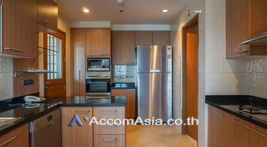  1  3 br Apartment For Rent in Sukhumvit ,Bangkok BTS Nana at Fully Furnished Apartment, Only 2 mins walk to BTS AA27247