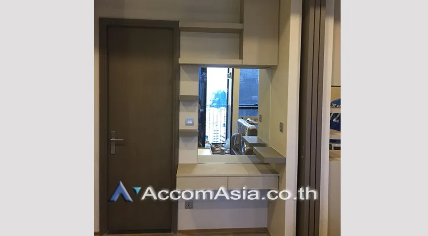 unit 1 Bedroom  Condominium For Rent & Sale in Silom, Bangkok  near MRT Sam Yan (AA27300)