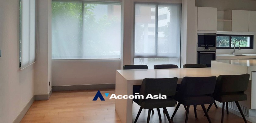 unit 3 Bedrooms  House For Rent in Ratchadaphisek, Bangkok  near MRT Thailand Cultural Center (AA27311)