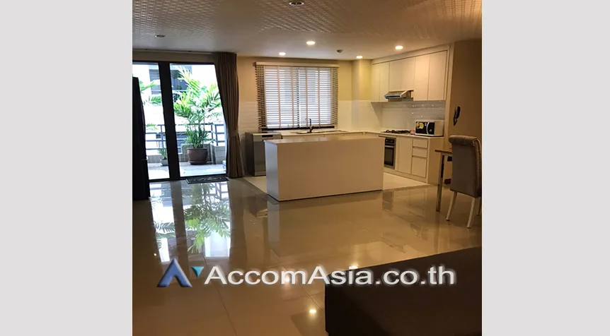 unit 3 Bedrooms  Condominium For Rent in Silom, Bangkok  near BTS Chong Nonsi (AA27313)