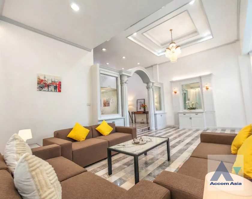  2  6 br House for rent and sale in Sathorn ,Bangkok BTS Chong Nonsi AA27315