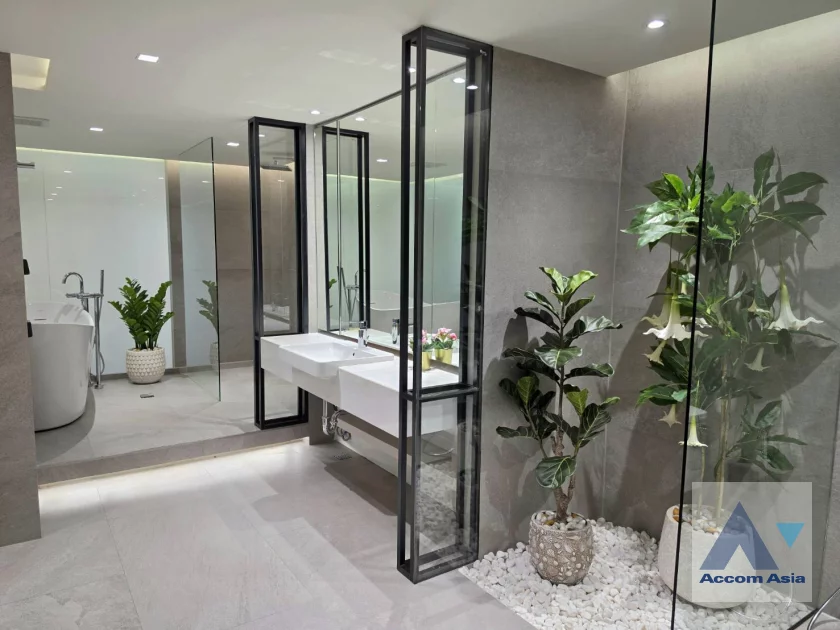 13  3 br Condominium For Rent in Sathorn ,Bangkok BTS Sala Daeng - MRT Lumphini at Sathorn Park Place AA27323