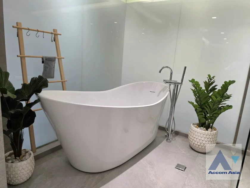 14  3 br Condominium For Rent in Sathorn ,Bangkok BTS Sala Daeng - MRT Lumphini at Sathorn Park Place AA27323