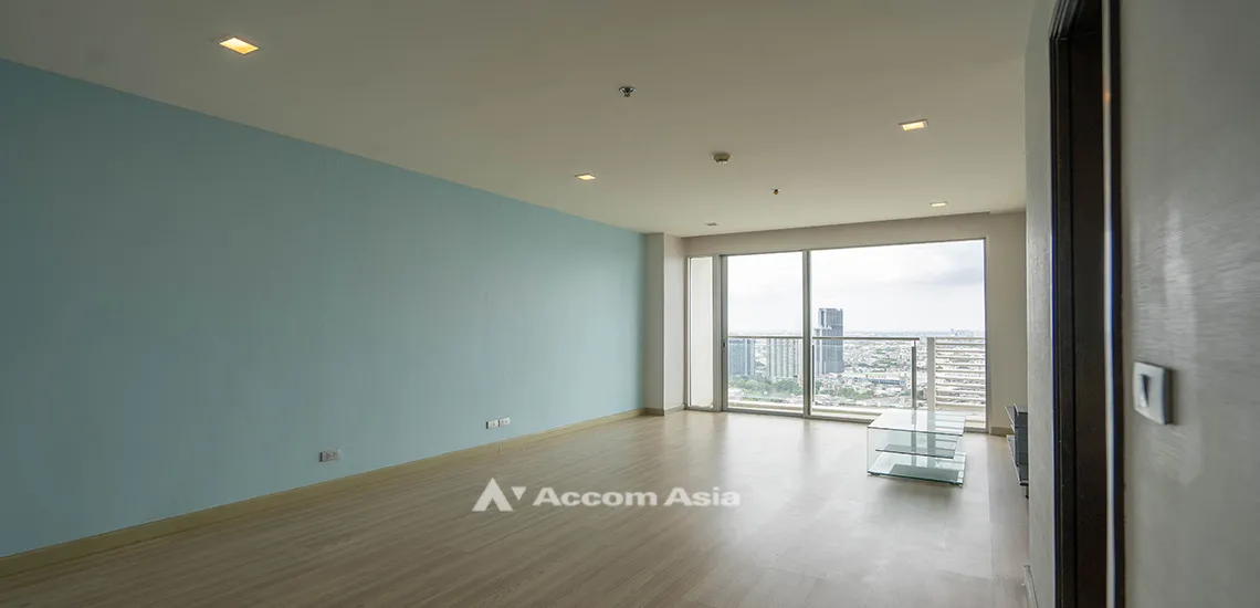 unit 2 Bedrooms  Condominium For Sale in Sukhumvit, Bangkok  near BTS Phra khanong (AA27351)