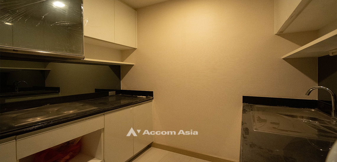 7  2 br Condominium For Sale in Sukhumvit ,Bangkok BTS Phra khanong at Sky Walk Condominium AA27351