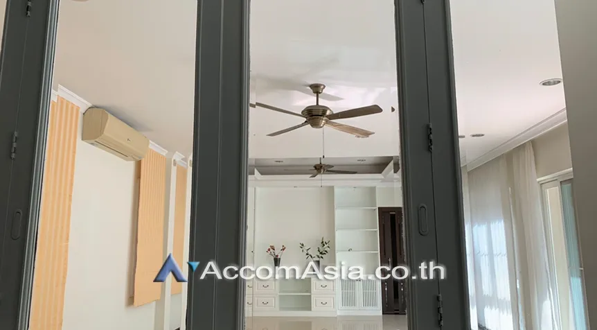 unitCorner Unit, Private Swimming Pool |  4 Bedrooms  House For Rent & Sale in Sukhumvit, Bangkok  near BTS Thong Lo (AA27374)