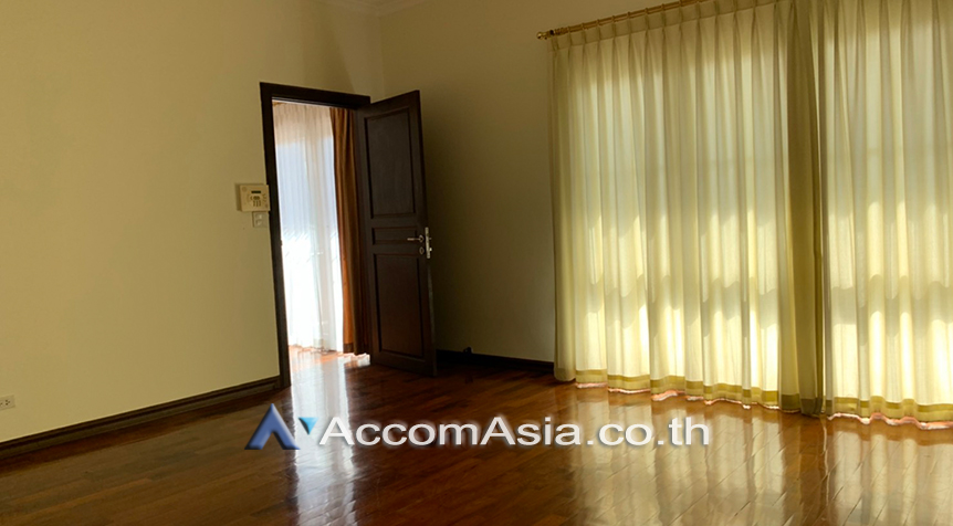 4  4 br House for rent and sale in Sukhumvit ,Bangkok BTS Thong Lo at Exclusive family compound AA27374