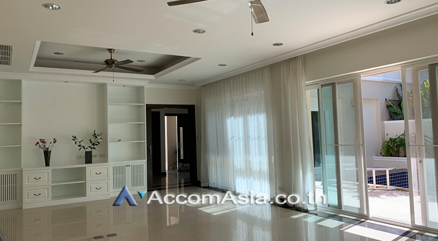 5  4 br House for rent and sale in Sukhumvit ,Bangkok BTS Thong Lo at Exclusive family compound AA27374